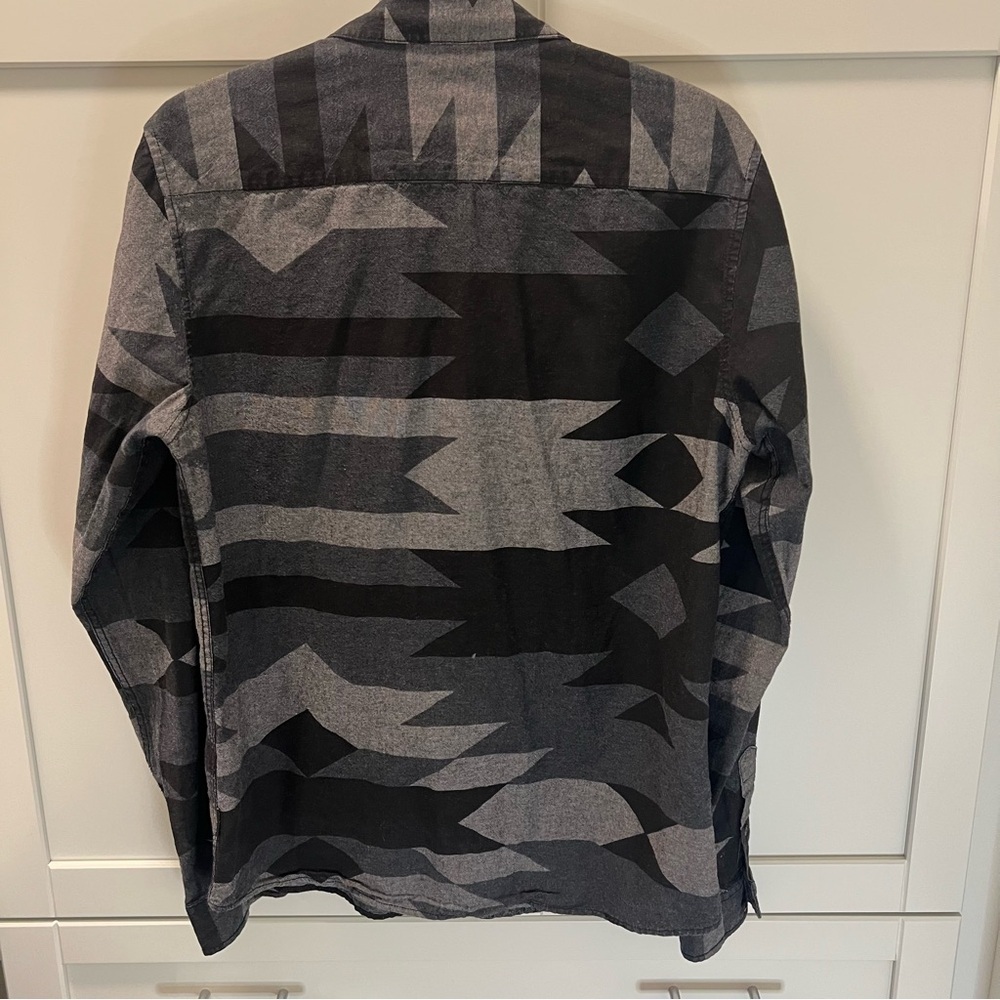Vintage ONLY & SONS Charcoal and Black Slim Western Aztec Shirt | Men's Large - Picture 10 of 11
